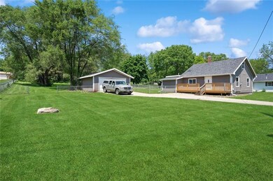 4012 Colfax Ave, Des Moines, IA 50317 - photo 2