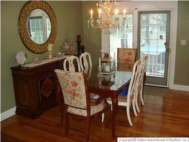 181 Maine Ave, Staten Island, NY 10314 - photo 2