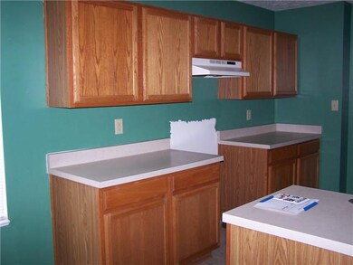 629 Cembra Dr, Greenwood, IN 46143 - photo 4