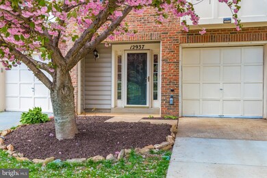 12937 Woodcutter Cir, Germantown, MD 20876 - photo 2