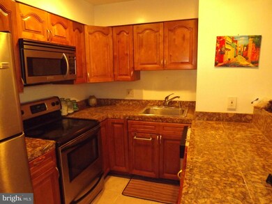 2215 Lowells Glen Rd unit D, Parkville, MD 21234 - photo 2