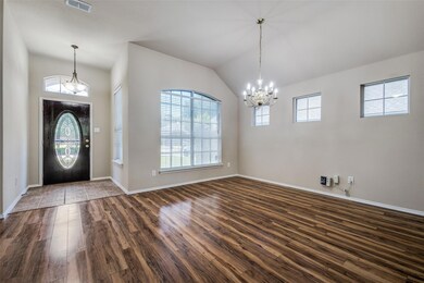 2713 Hollow Ridge Dr, Denton, TX 76210 - photo 4