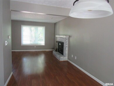 2528 E 50th St, Davenport, IA 52807 - photo 4