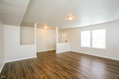 6259 Dusty Laurel Dr, Whitestown, IN 46075 - photo 5