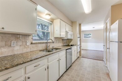 6908 Wake Forrest Dr, Dallas, TX 75214 - photo 5