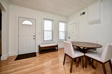 04 Entrance into Dining Room.jpg