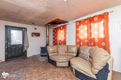 04-Living Room 20220420-DW-4617