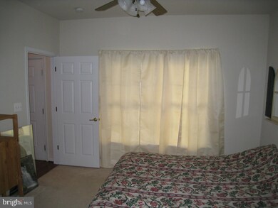 2838 Chinkapin Oak Ln unit 211, Woodbridge, VA 22191 - photo 6