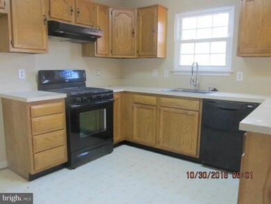 303 Potomac Hills Dr, Stafford, VA 22554 - photo 5