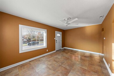 307 Davis Ave, Des Moines, IA 50315 - photo 6