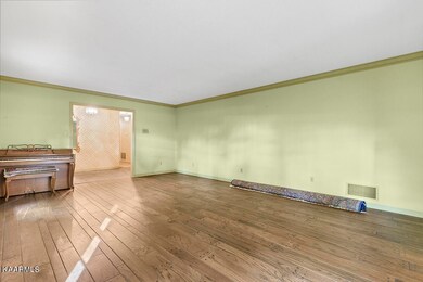 7201 Coleridge Dr, Knoxville, TN 37919 - photo 6