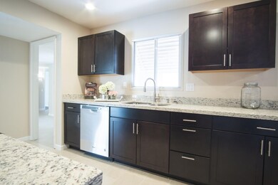 10562 W Pineaire Dr, Sun City, AZ 85351 - photo 7