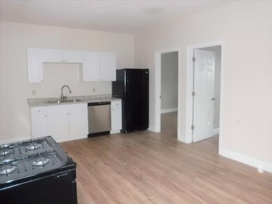 267 W 6th St unit 1, Lowell, MA 01850 - photo 3