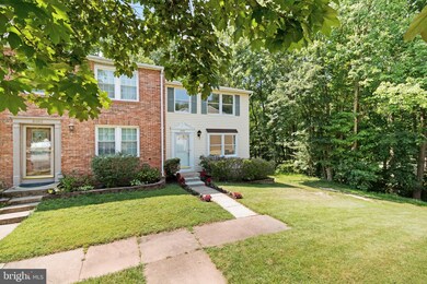 8690 Bent Arrow Ct, Springfield, VA 22153 - photo 2