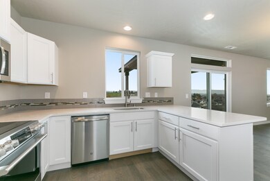 005kitchen with window to view