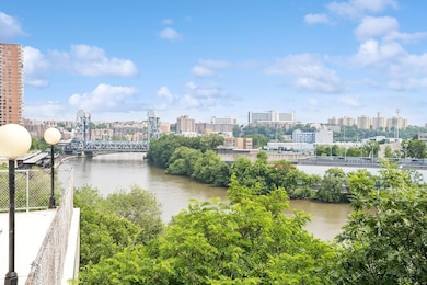 The Blue Building unit 1K, Bronx, NY 10463 - photo 2