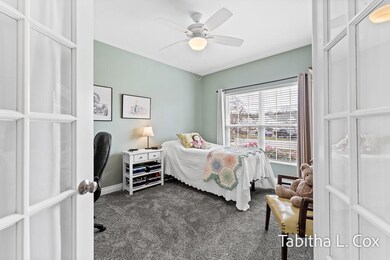 2495GoldenMapleAve-17LoRes