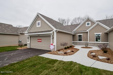 2467 Highridge Hills Ln SE unit 59, Grand Rapids, MI 49546 - photo 2