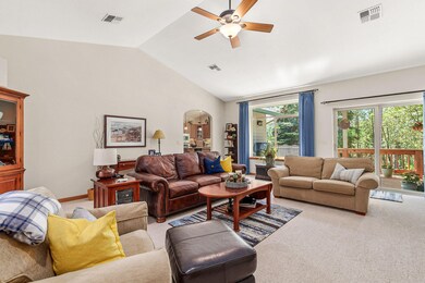 343 S Livingston Way, Grants Pass, OR 97526 - photo 5