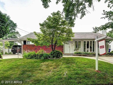 13702 Parkland Dr, Rockville, MD 20853 - photo 2