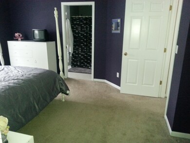 MBR w/MRB Walk in Closet
