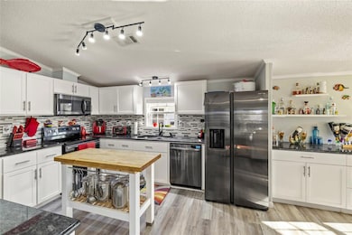 3413 Bayside Pkwy, Punta Gorda, FL 33982 - photo 6