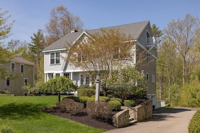 41 Chisholm Farm Dr, Stratham, NH 03885 - photo 2