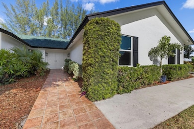 825 Whippoorwill Trail, West Palm Beach, FL 33411 - photo 2