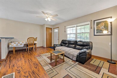 3227 Cameo Ln SW, Cedar Rapids, IA 52404 - photo 5
