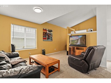 13616 SE 155th Dr, Clackamas, OR 97015 - photo 5