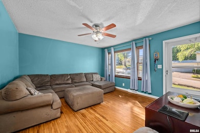 4717 N Harrison St, Davenport, IA 52806 - photo 4