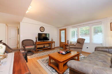 711 N Overlook Dr (mls)-7