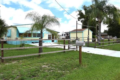 1807 E Claradge Ave, Avon Park, FL 33825 - photo 2