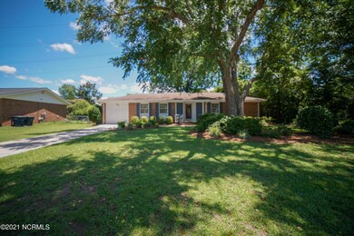 111 Valley Ct, Jacksonville, NC 28540 - photo 4