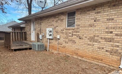 3221 Greenwood back porch