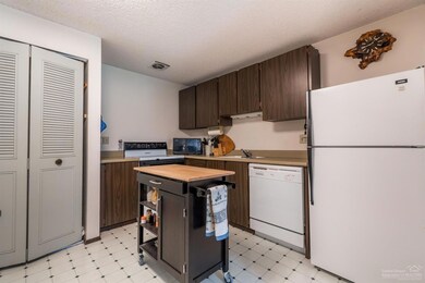 1700 NE Wells Acres Rd unit 58, Bend, OR 97701 - photo 5