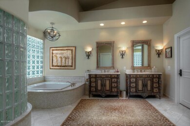 Master Bath Full View Daylight