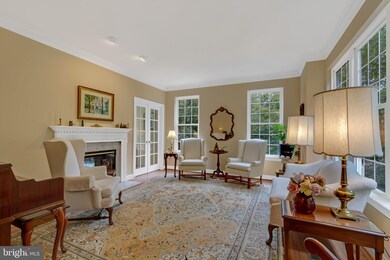 609 Columbia Mills Ct unit 11, Wallingford, PA 19086 - photo 2