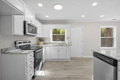 503 W 10th St, Siler City, NC 27344 - photo 5