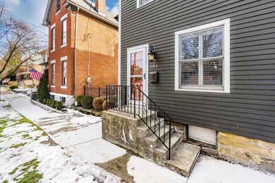 [005] 201 E Whittier St, Columb
