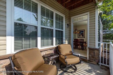 04-713MillPondWay_004