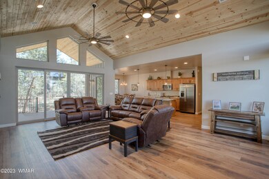 005_Living Room