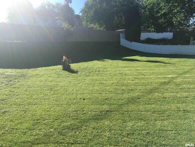 4409 N Pine St, Davenport, IA 52806 - photo 6