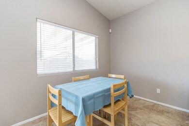 6) DINING AREA
