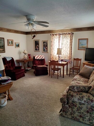 303 W 10th St, Auburn, IN 46706 - photo 3