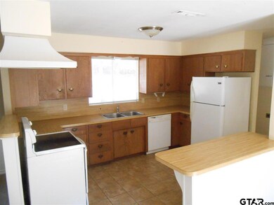 3200 Colgate Ave, Tyler, TX 75701 - photo 5