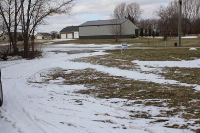 Property is off of 800 East.  Shared drive to priv