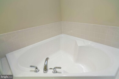 2948 Chinkapin Oak Ln unit 170, Woodbridge, VA 22191 - photo 3