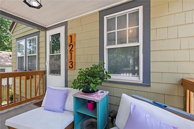 1213 Spruce St, Leavenworth, KS 66048 - photo 7