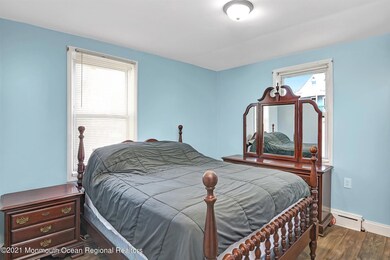 13-Master Bedroom